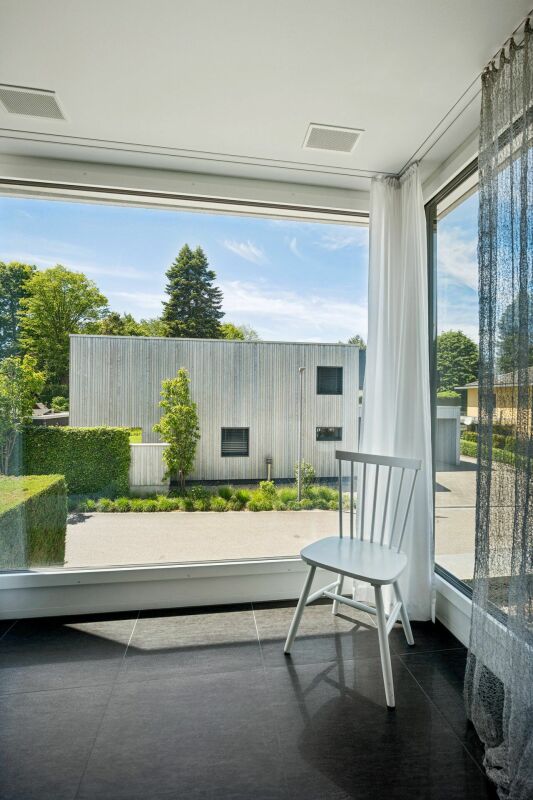 Moderne Architektur mit hohem Ausbaustandard