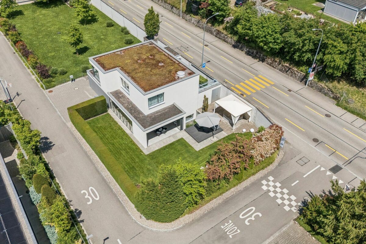 Moderne Architektur mit hohem Ausbaustandard