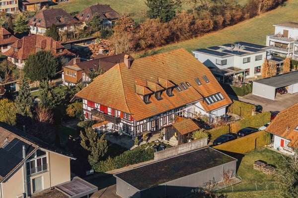 Stilvoller Hausteil mit grossem Garten und hohem Ausbaustandard 4