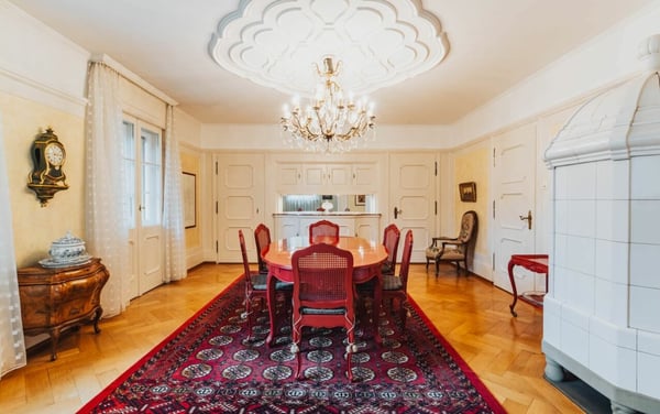 Villa mit Praxisanbau 13