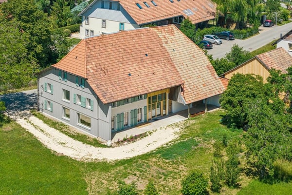 Bauernhaus mit Weitsicht und grosser Parzelle. 2