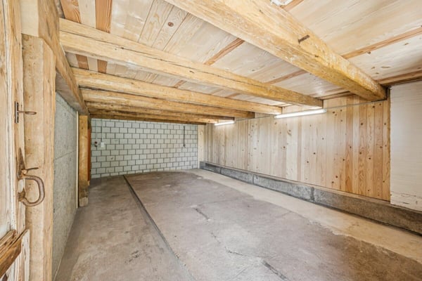 Bauernhaus mit Weitsicht und grosser Parzelle. 18