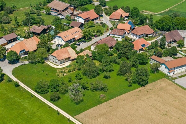 Bauernhaus mit Weitsicht und grosser Parzelle. 5