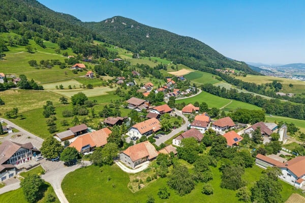 Bauernhaus mit Weitsicht und grosser Parzelle. 6
