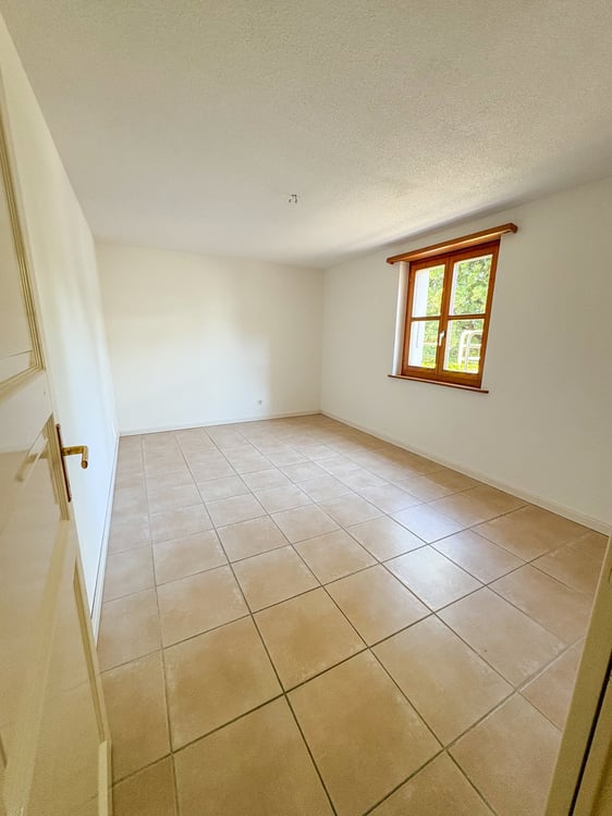 4-Zimmer-Wohnung mit Terrassensitzplatz und Cheminee 5