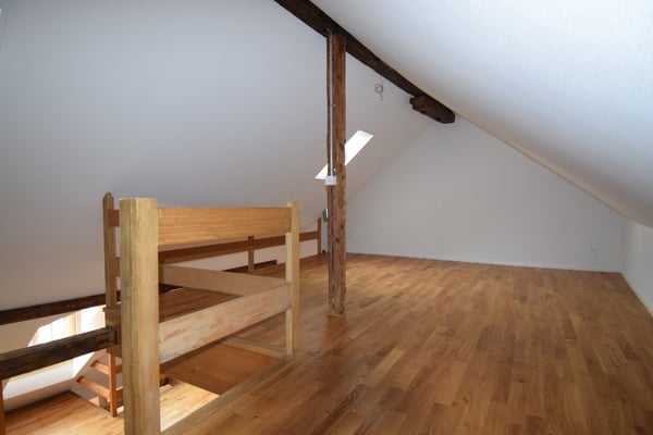 Grosszügige Altstadt-Dachwohnung auf drei Wohnebenen mit Loggia und Schlossblick 3