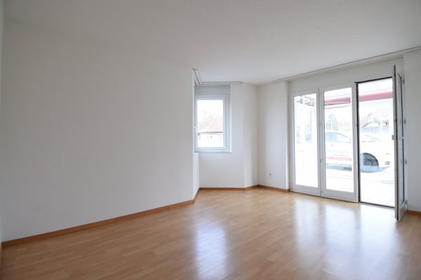 Lyssach...Schöne 2.5 Zimmer Wohnung Erdgeschoss 1