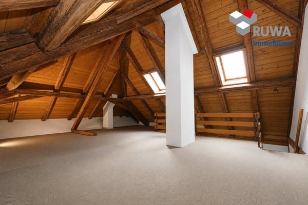 3½ Zimmer-Dachwohnung mit Galerie und Weitsicht in Ersigen... 18