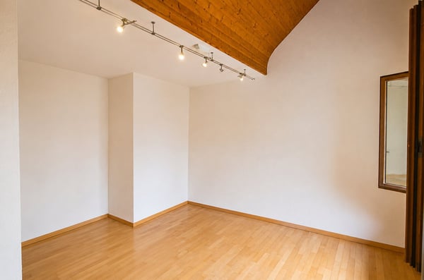 Heimelige Dachwohnung mit Balkon in Hindelbank 4