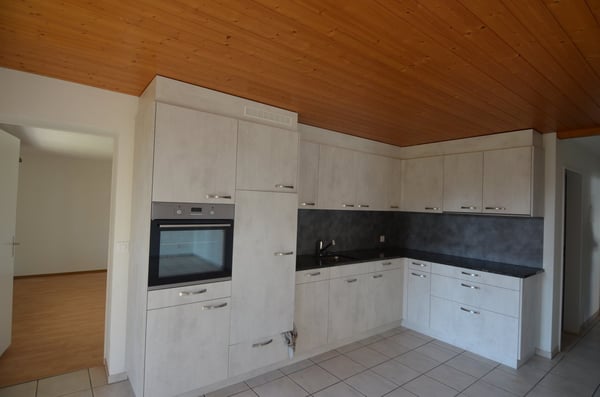 Helle 3.5-Zimmer-Wohnung mit Balkon in Wiler b. Utzenstorf – ab Oktober 2026 verfügbar 2