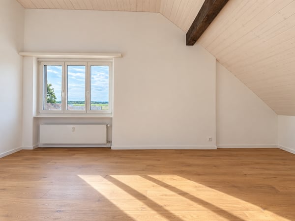 Frisch renovierte 3.5 Zimmer Wohnung an ruhiger und zentraler Lage in Ersigen zu vermieten 2