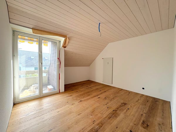 Frisch renovierte 3.5 Zimmer Wohnung an ruhiger und zentraler Lage in Ersigen zu vermieten 3