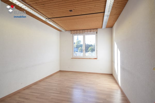 Über den Dächern von Burgdorf... zentrale Attikawohnnung mit Charme 9