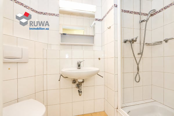 Grosszügige Dachwohnung mit Galerie, Lift und Balkon im Rüegsauschachen 9