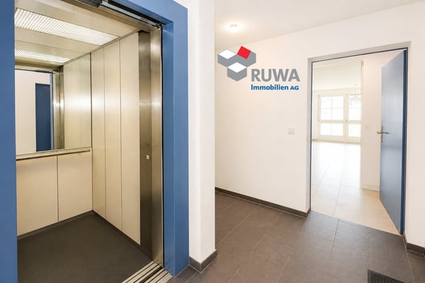 Grosszügige Dachwohnung mit Galerie, Lift und Balkon im Rüegsauschachen 3