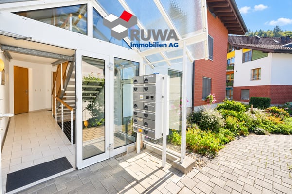 Grosszügige 3½-Zimmer-Dachwohnung mit Galerie und Balkon – Ihr neues Zuhause in Wynigen 2