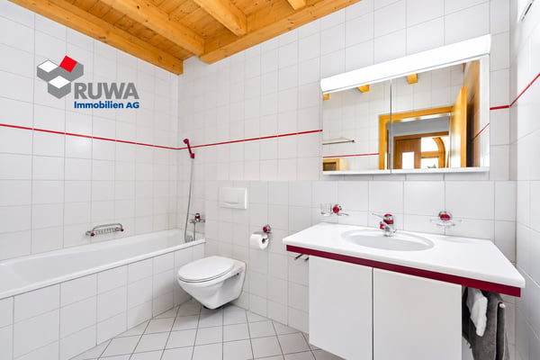 Grosszügige 3½-Zimmer-Dachwohnung mit Galerie und Balkon – Ihr neues Zuhause in Wynigen 11