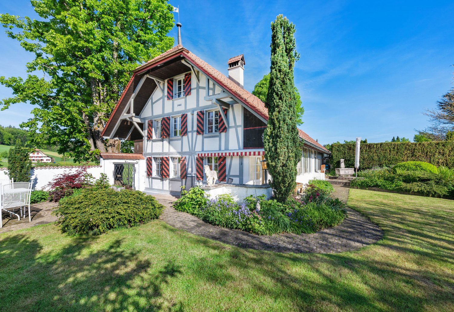 Immobilie in Belpberg - RieghausmitgrossemGartenantraumhafterPanoramalage - Bild 1