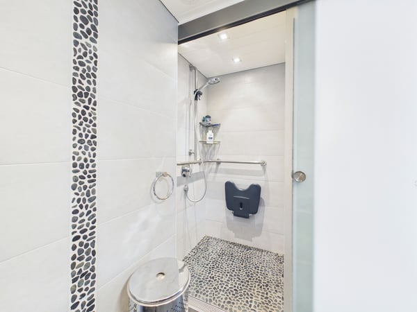 Attraktive Duplexwohnung im legendären Rainpark 9