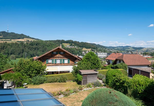 Grosszügiges Wohnen mit Wintergarten an ruhiger Lage 8