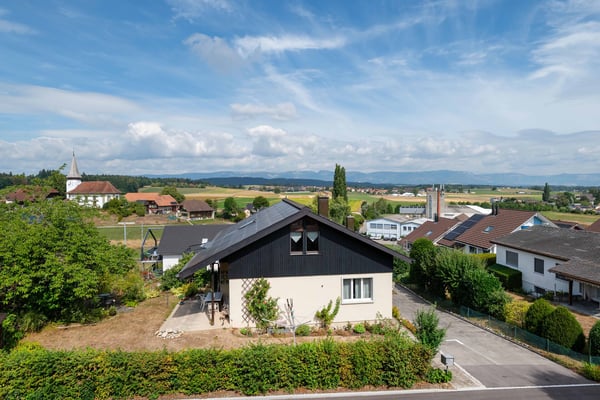 Grüne Oase mit Pool, Weitblick und viel Raum 9