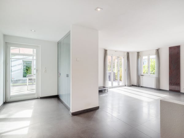Grosszügiges Wohnen mit Wintergarten und Blick auf den Bantiger 8