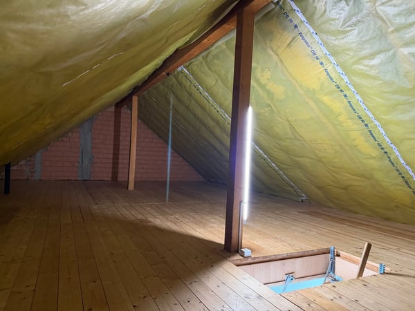 Charmante 3.5-Zimmer-Dachwohnung mit Cheminée und Terrasse 12
