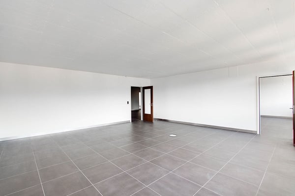 Ihr fertig ausgebauter neuer Büro- oder Praxisstandort mitten im aufstrebenden Spreitenbach 8