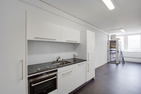 Ihr fertig ausgebauter neuer Büro- oder Praxisstandort mitten im aufstrebenden Spreitenbach 11