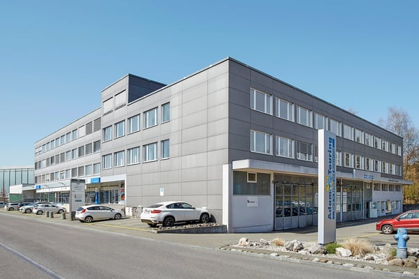 Gewerbefläche zur Miete an der Brandbachstrasse 10 in Dietlikon 8