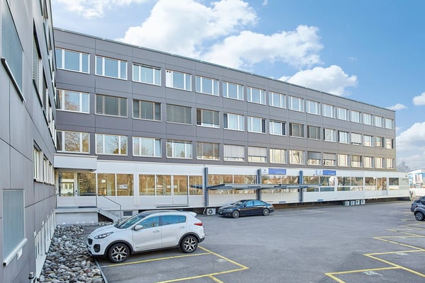 Ausgebaute Bürofläche an top Lage in Dietlikon – 510 m² im 1. OG 12