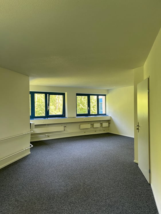 Ihr neuer Arbeitsplatz in gepflegter Liegenschaft an der Bönirainstrasse in Thalwil 10
