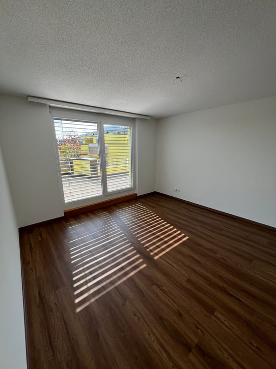 Grosszügige 4.5-Zimmer-Dachwohnung mit Riesenterrasse 11