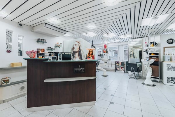 Coiffure-Salon (Gewerberaum) 108m2 mit zwei Nebenräumen à 32m2 zu vermieten 1