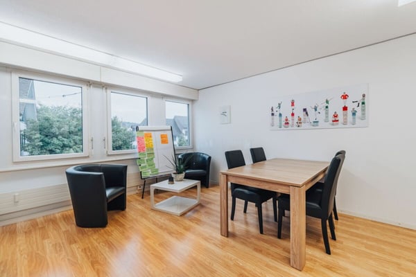 Coiffure-Salon (Gewerberaum) 108m2 mit zwei Nebenräumen à 32m2 zu vermieten 7