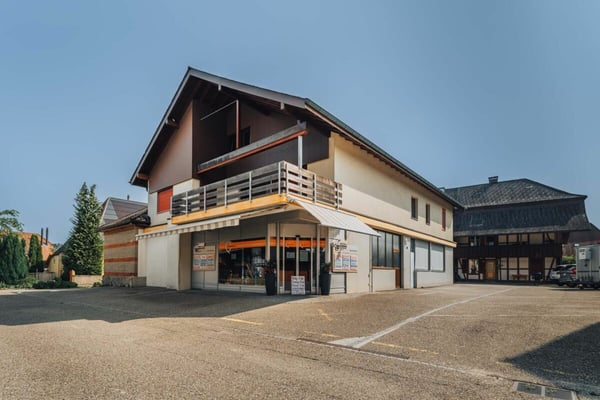 Land-Metzg Rickli: Wohn- und Geschäftshaus in Bleienbach 1