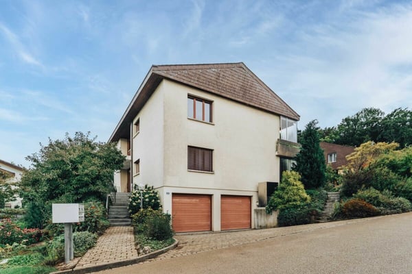 Doppel-Einfamilienhaus (2x 4 Zimmer) an ruhiger Lage 2