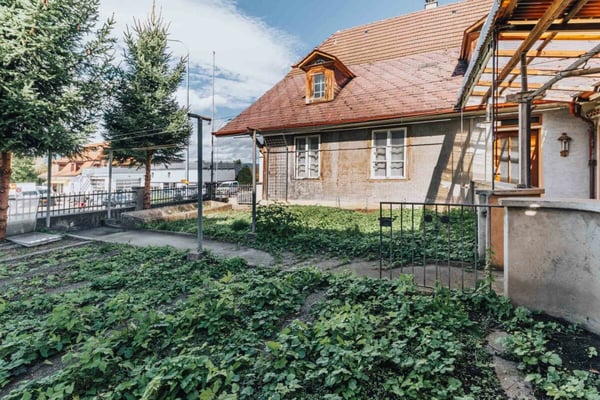 Wohn- und Geschäftshaus mit Sanierungspotenzial 3