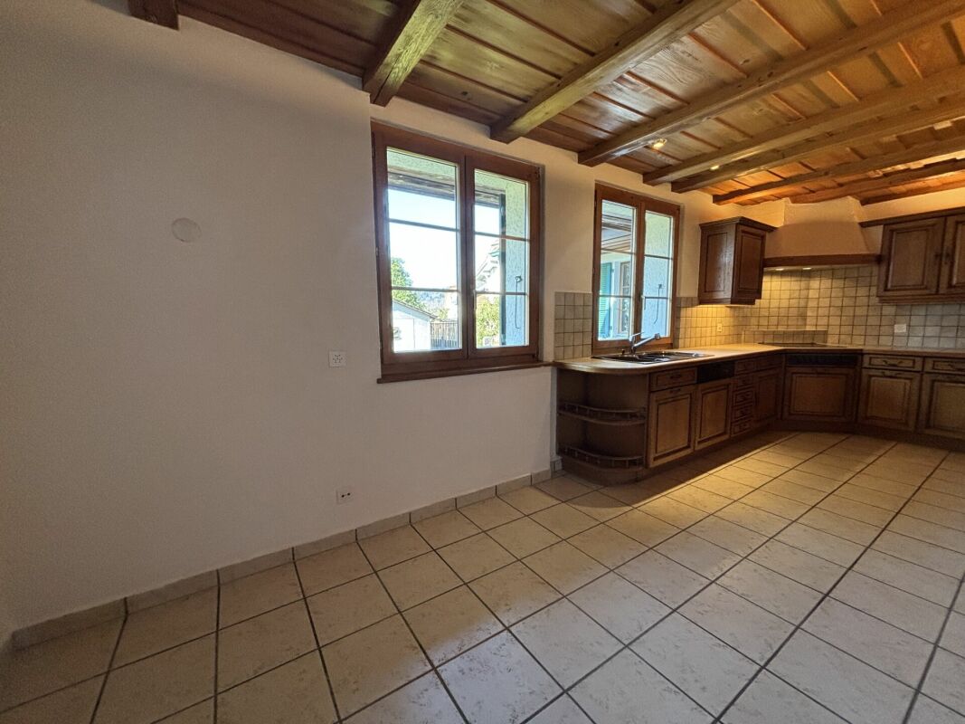 Appartement 4 pièces dans une maison de 5 familles