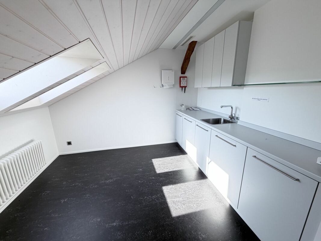Espaces de bureau exclusifs dans le centre-ville (Total 285m²)