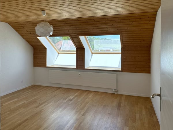 Sanierte 1 1/2-Zimmer-Dachwohnung mit Galerie 6