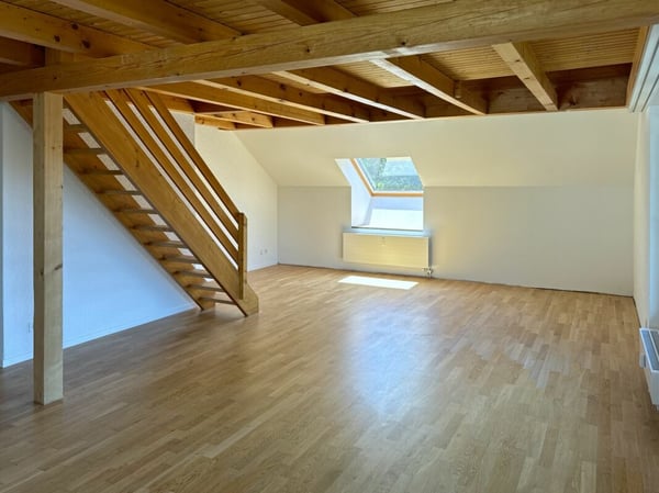 Sanierte 1 1/2-Zimmer-Dachwohnung mit Galerie 3
