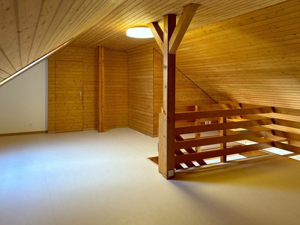Sanierte 1 1/2-Zimmer-Dachwohnung mit Galerie 9