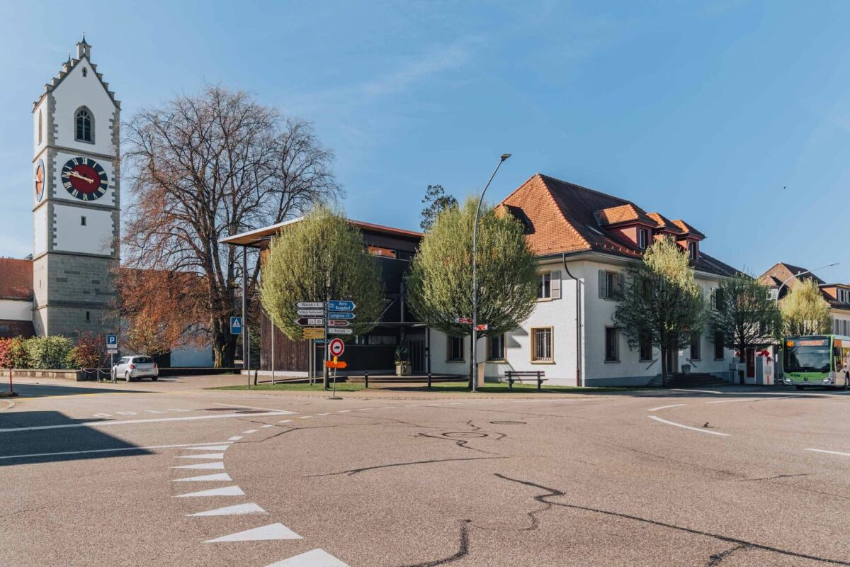 Repräsentative Gewerbeliegenschaft im Ortskern: vielseitig nutzbar und in top Zustand