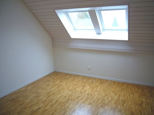 Familienfreundliche 4 1/2-Zimmerwohnung mit Galerie 9