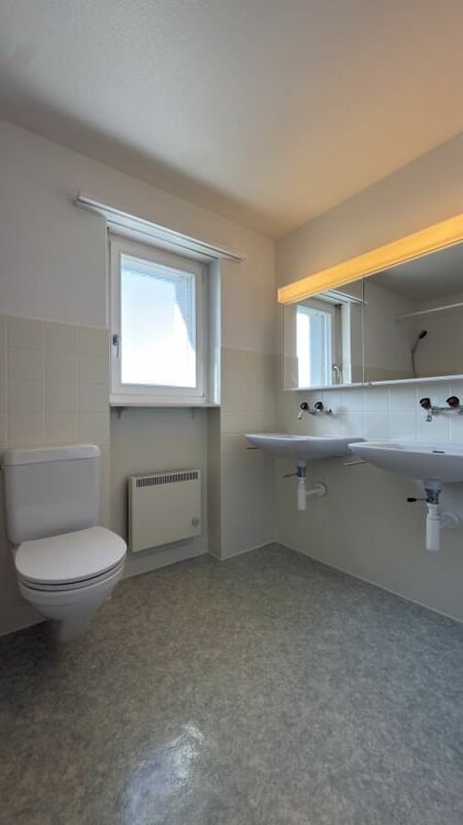 Frisch sanierte 5.5-Zimmer-Wohnung mit 2 Balkonen und traumhafter Aussicht ins Grüne 14