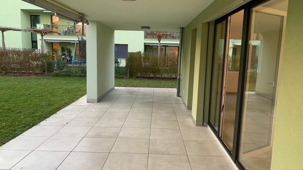 Top 3 1/2-Zimmerwohnung im Erdgeschoss in der Überbauung Blumenau 5