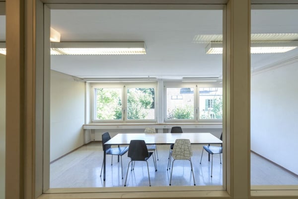 Gewerbe-/Büroräumlichkeiten zu vermieten 12