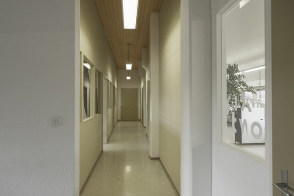 Gewerbe-/Büroräumlichkeiten zu vermieten 3