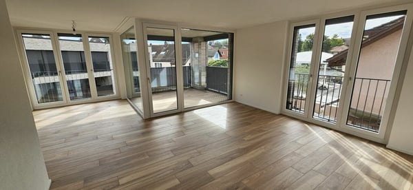 Topmoderne 2.5-Zimmerwohnung in unmittelbarer Nähe zum Bahnhof